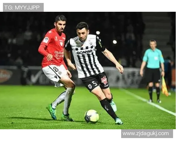 圣彼得堡泽尼特迎战里昂期待一场精彩的欧战对决 圣彼得堡泽尼特迎战里昂期待一场精彩的欧战对决